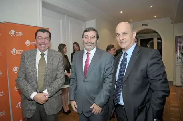 Lnea de Encuentro con: Mario Bergara