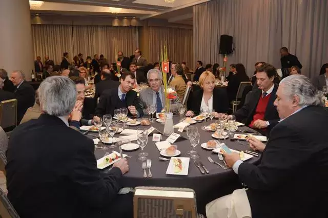 Lnea de Encuentro con: Enrique Canon