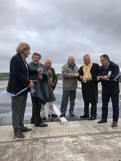 MTOP inaugur� el puente n�mero 100 construido por Saceem