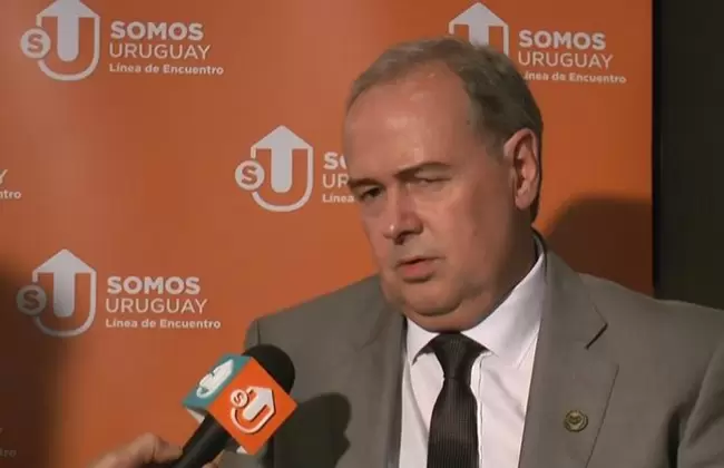 Horacio Vi�oly - Director T�cnico del Hospital Policial