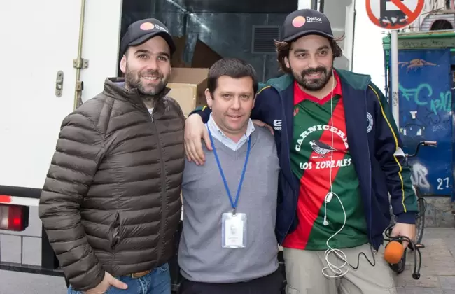 Ta-Ta se sum� al  �Delivery Solidario� de La Mesa de Los Galanes y dona m�s de 200 juguetes a ni�os del Hospital Pedi�trico Pereira Rosell