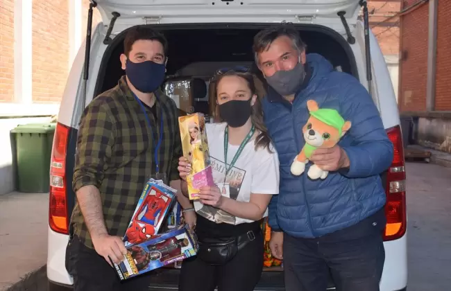 Ta-Ta y BAS entregan importante donaci�n para los ni�os y las madres del Centro Hospitalario Pereira Rossell