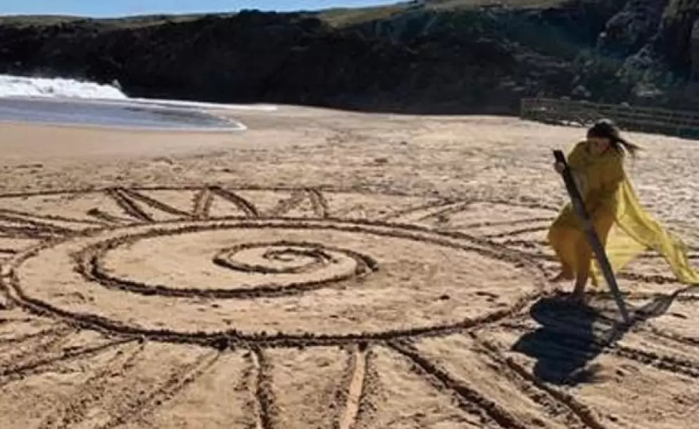 Hospital Britnico realiza campaa que apela a la creatividad para mantener distancia en las playas