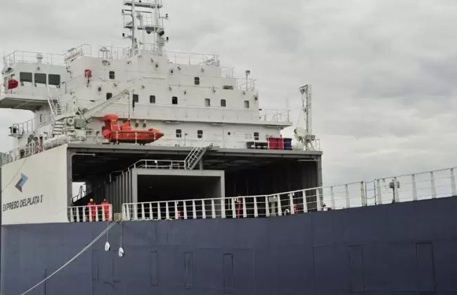 Comienza el cruce de camiones entre Juan Lacaze y Buenos Aires