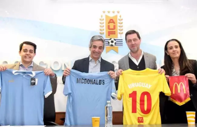 McDonald's firm� acuerdo con la AUF