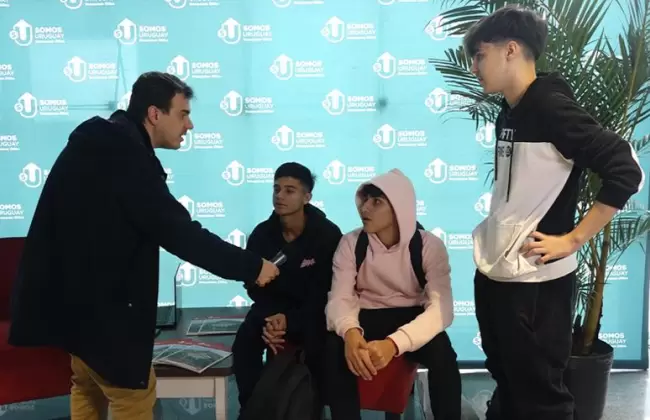 Liceales en entrevista con Somos Uruguay - Expo Uruguay Sostenible