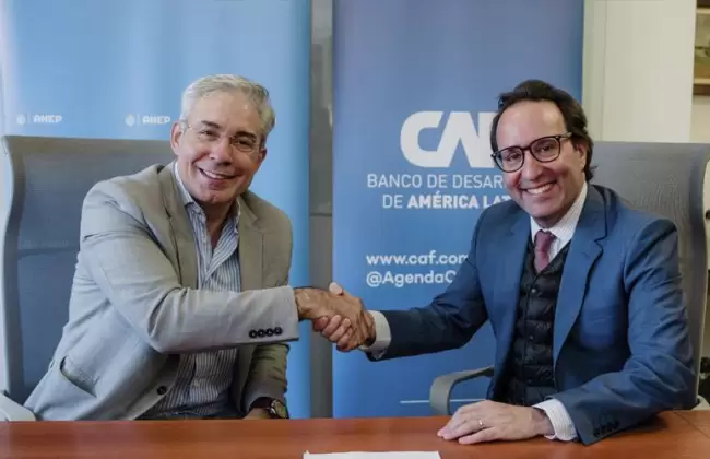 CAF realiz� una donaci�n de equipos para las escuelas t�cnicas de la ANEP