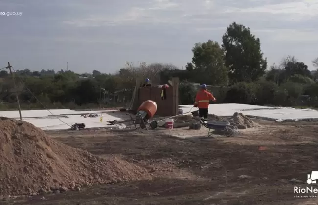 Intendencia de R�o Negro inaugura Parque Industrial en Algorta