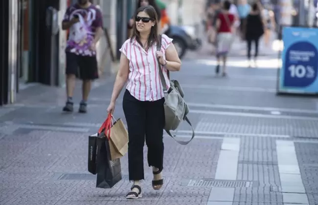 Opci�n present� informe sobre econom�a y felicidad p�blica en Uruguay