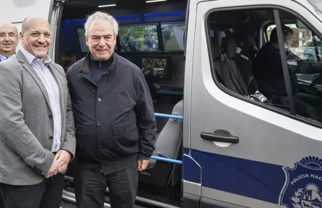 Renault don mvil para la instalacin del Centro de Comando Mvil del Ministerio del Interior