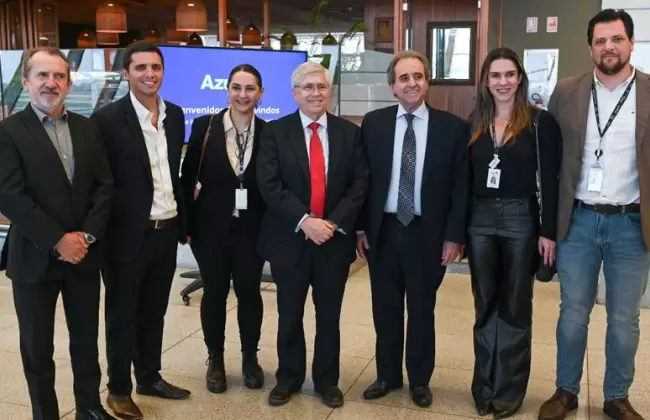 Aeropuertos Uruguay celebr el inicio de la nueva ruta Montevideo-Curitiba