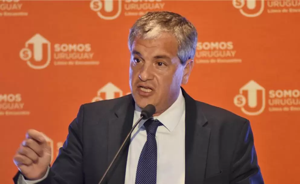 Lnea de Encuentro con Juan Curbelo