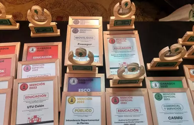 24 empresas fueron reconocidos por el Premio Nacional de Eficiencia Energtica