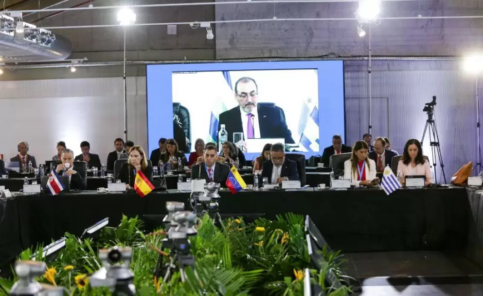 CAF aprueba prstamo de USD 300 millones para fortalecer programas sociales en Uruguay