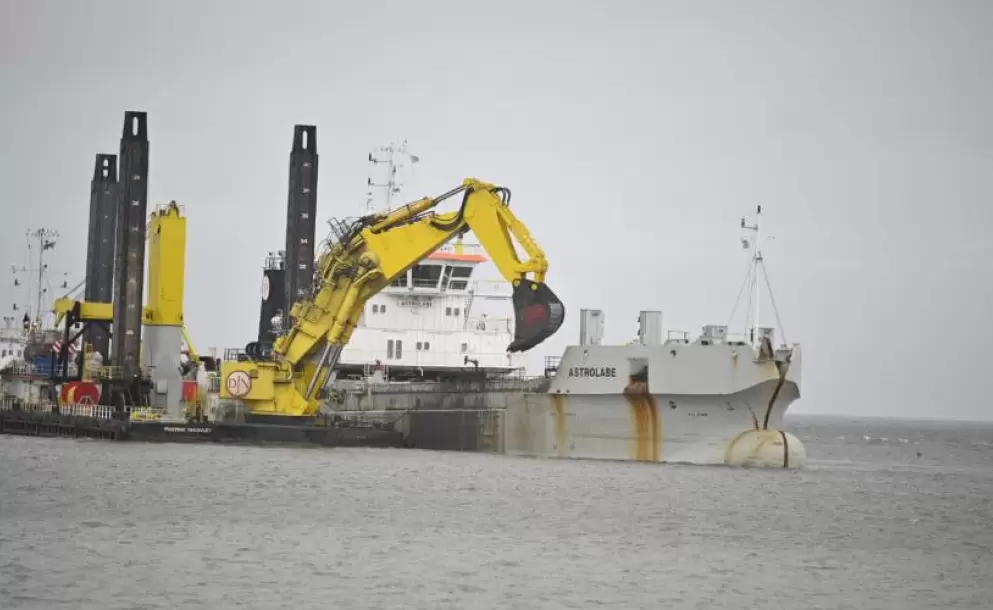 Terminal Cuenca del Plata comenz a construir nuevo muelle en el Puerto de Montevideo