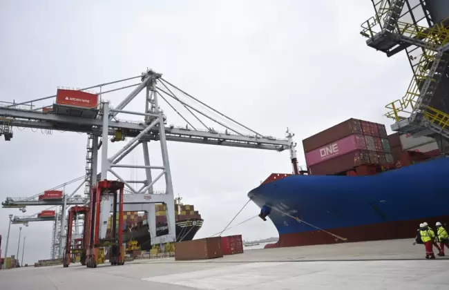 Las transformaciones del Puerto de Montevideo y el desarrollo comercial
