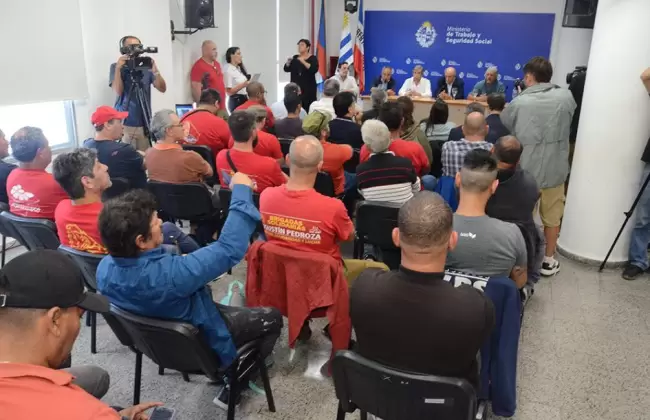MTSS promover empleo en la industria de la construccin