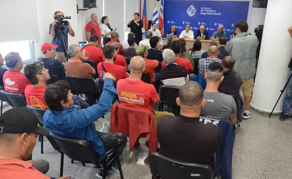 MTSS promover empleo en la industria de la construccin