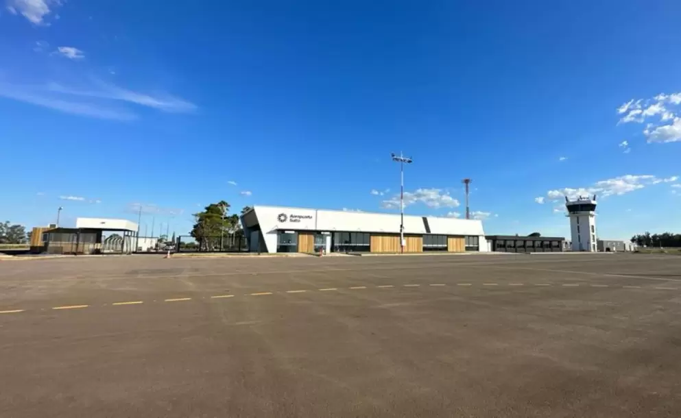 Inauguran Aeropuerto Internacional de Salto
