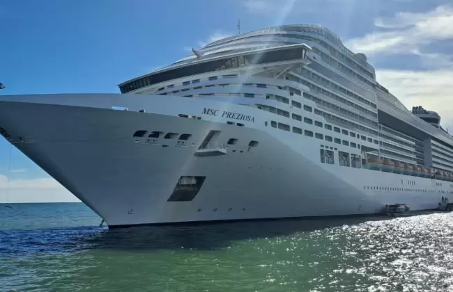 Turismo recibe cuatro cruceros en un da