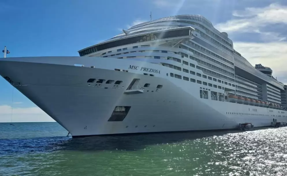 Turismo recibe cuatro cruceros en un da