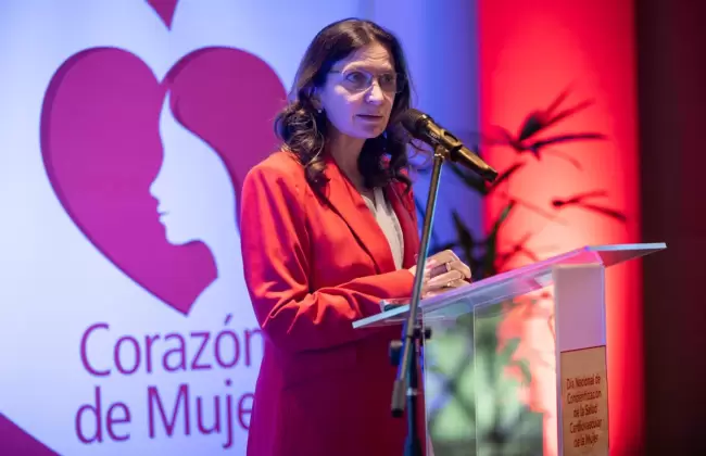 Da Nacional de Concientizacin de la Salud Cardiovascular de la Mujer