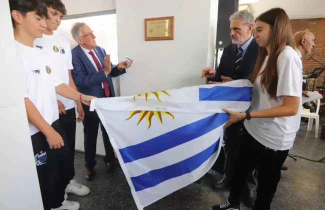 UTU y Liverpool FC inauguraron un anexo de escuela tcnica ubicada en la sede del club negriazul