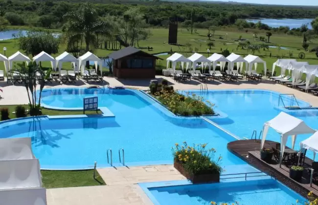 Un all inclusive, 5 estrellas, estilo Caribe, mucho ms cerca que Caribe