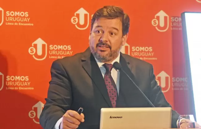 Falleci el ex ministro de Ambiente Adrin Pea  