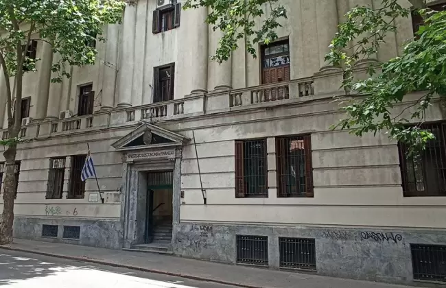 Uruguay emiti deuda por 1800 millones de dlares
