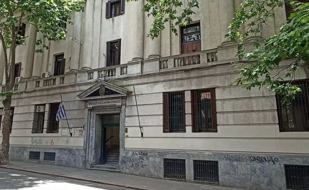 Uruguay emitió deuda por 1800 millones de dólares