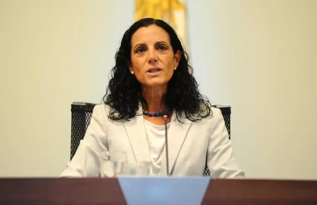 Dficit fiscal alcanz el 4%