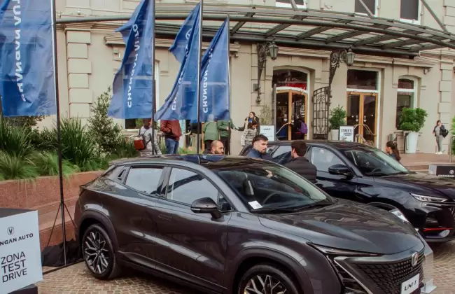 Changan present su modelo SUV X7 Plus en el Street Food Festival de Punta Carretas