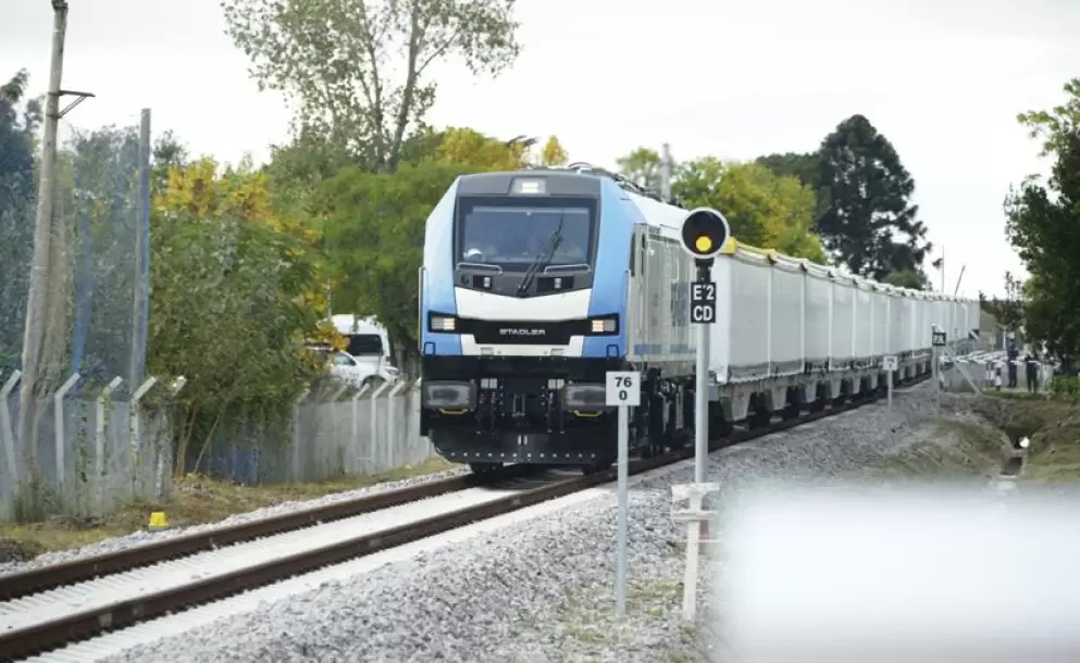 El Ferrocarril Central cumpli oficialmente su primer recorrido