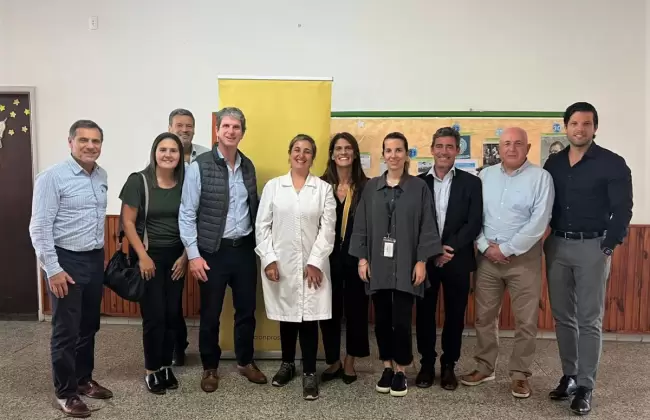 Fundacin Prosegur incorpor a la escuela N13 de Canelones a su programa Piecitos Colorados  