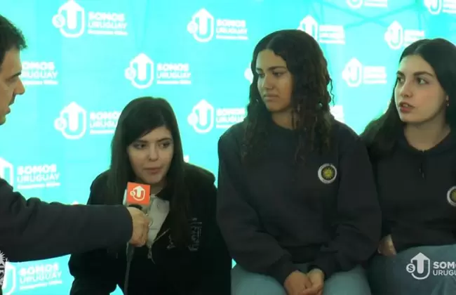 Estudiantes del Logosfico en Expo Uruguay Sostenible 2024