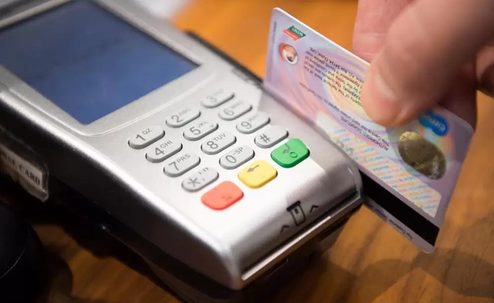 Pagos con tarjeta y por QR tendrn el mismo trato tributario