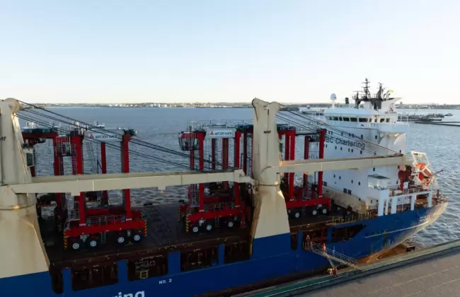 TCP complet la compra de 32 gras hbridas y apuesta a un puerto verde