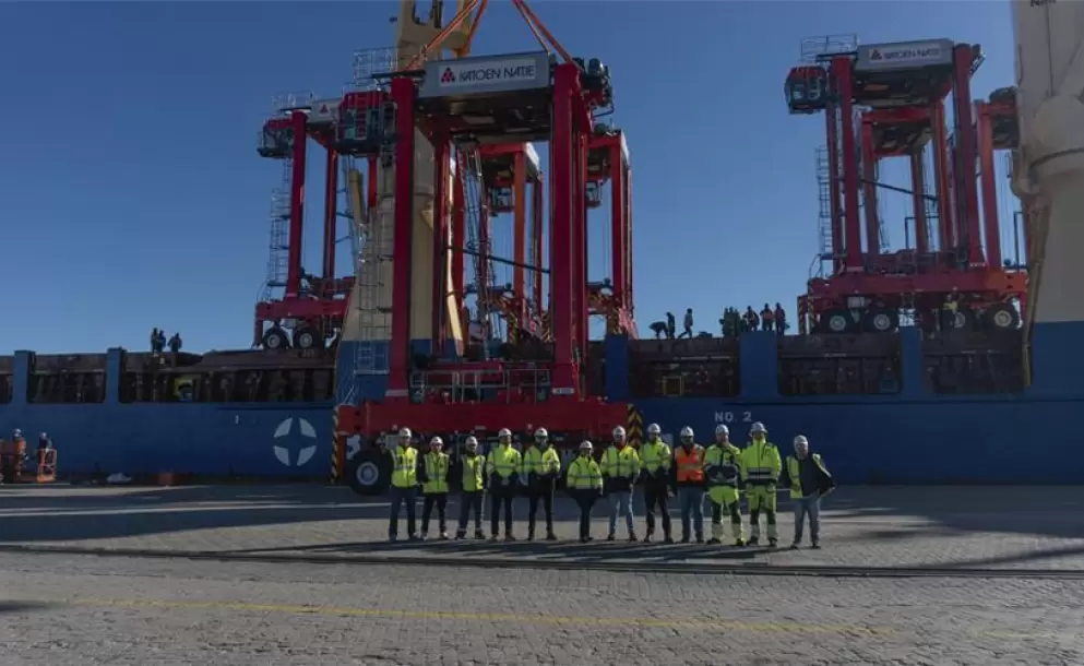 TCP incorporará 32 nuevos equipos straddle carrier híbridos
