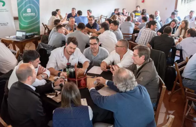 Durazno: UTE y Montes del Plata realizaron jornada sobre seguridad en lneas elctricas areas