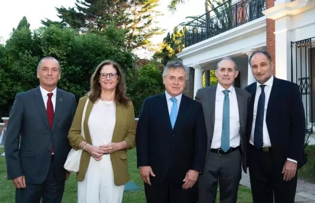 Autoridades inauguraron el RT International Institute.
