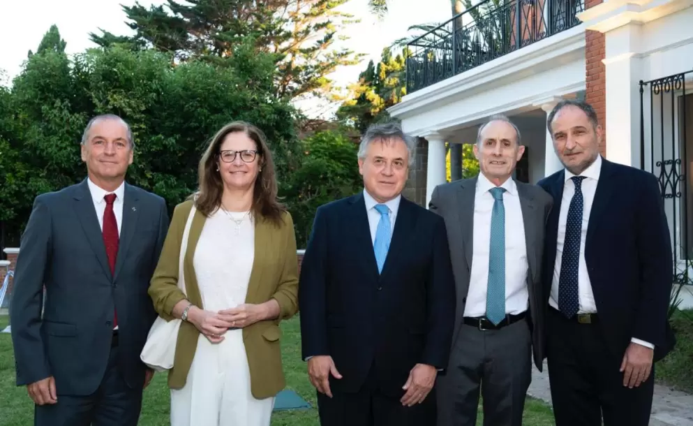 Autoridades inauguraron el RT International Institute.