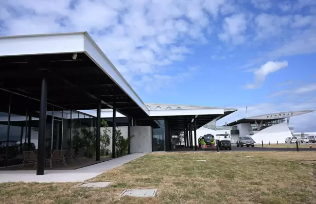 Nueva Terminal de Aviacin Ejecutiva en el Aeropuerto de Punta del Este