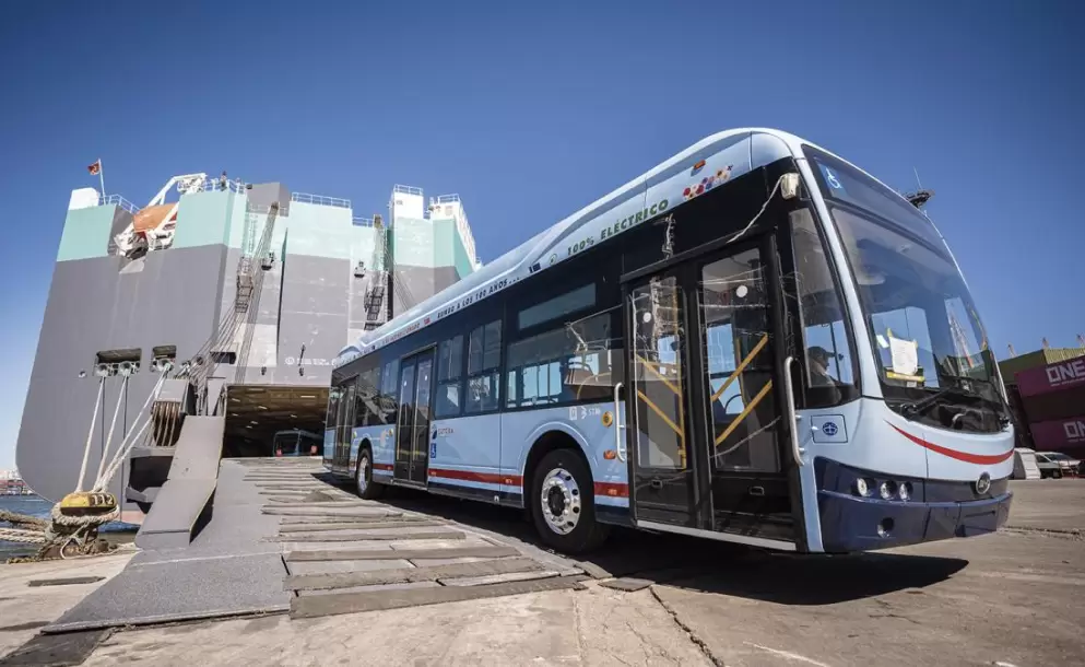 Comenzaron a circular los buses tursticos de Cutcsa