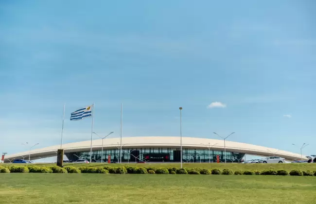 Aeropuerto de Carrasco con operativa especial por Semana de Turismo