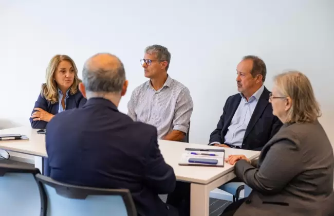 SENACLAFT recibi al Colegio de Contadores, Economistas y Administradores