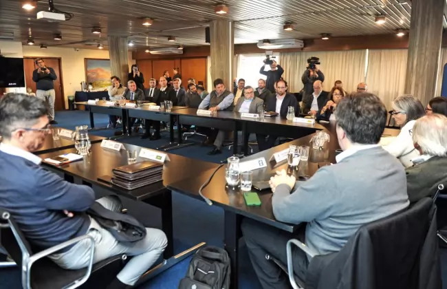MTOP se reuni con empresas para disear Sistema de Transporte Metropolitano.