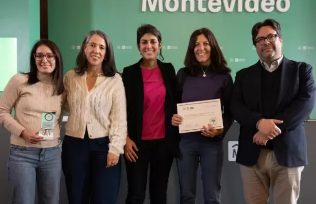 IM entreg el sello Montevideo Ms Verde