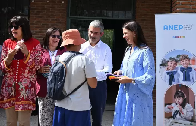 Estudio jur�dico don� 100 cartucheras escolares que hab�an sido incautadas