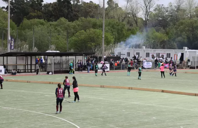 Old Brendan's Club y el Saint Brendan's School celebraron una nueva jornada de concientizaci�n sobre el c�ncer de mama